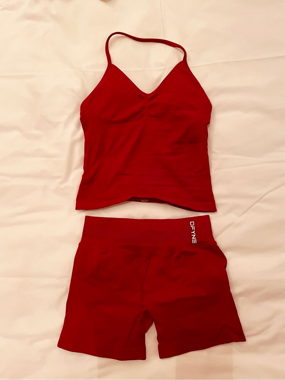 DFYNE Seamless Red Sports Bra Crop Tank
